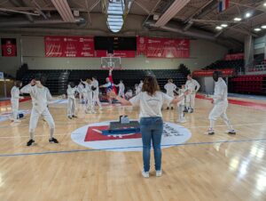 Assaut d'épée pendant la compétition de la fête de fin de saison 2026 du CEVA