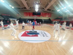 Assaut d'épée pendant la compétition de la fête de fin de saison 2026 du CEVA