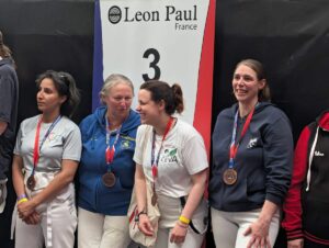 podium-3e-place-equipe-hdf2-ceva-escrime-veterans